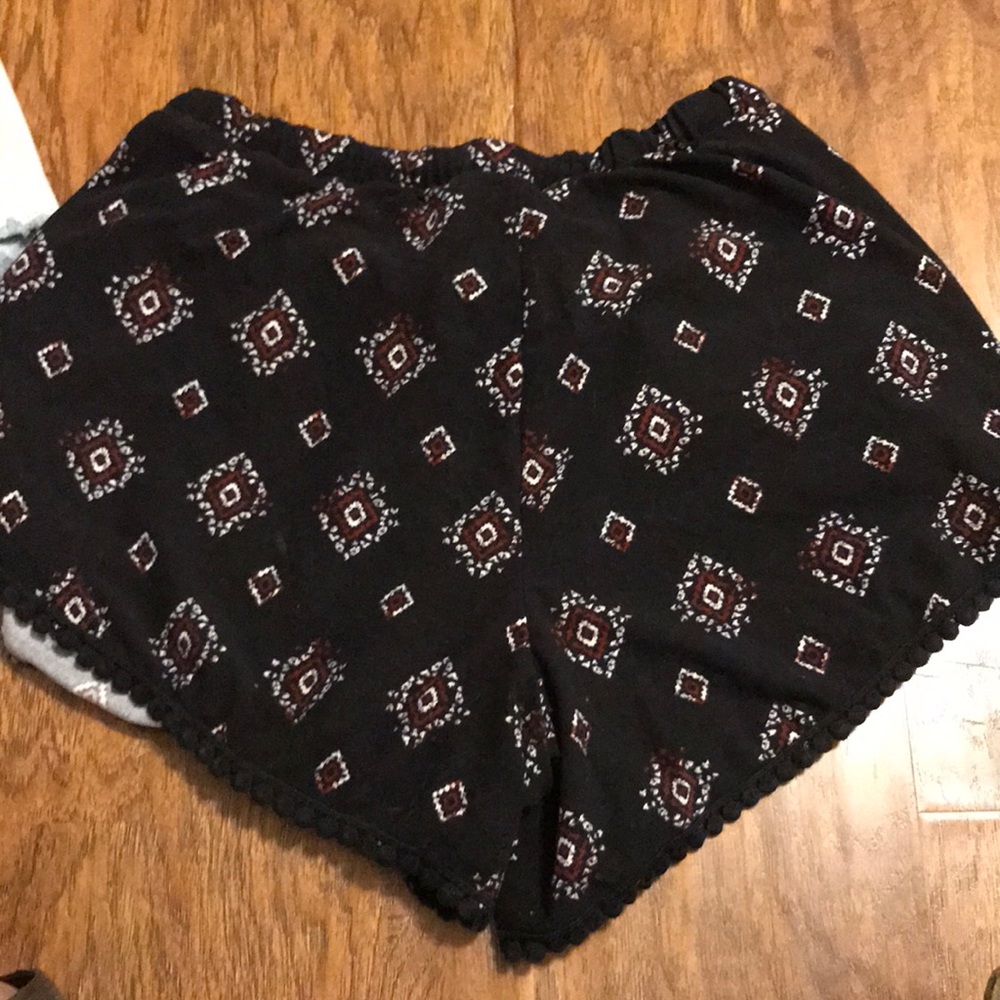 Shorts - Picture 2 of 3